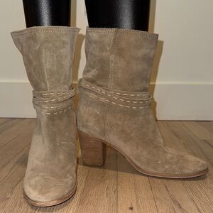 Frye Naomi Pickstitch Tan Suede Ankle Boots